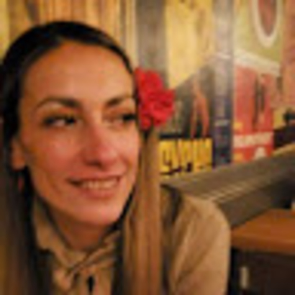 Meet your Posher, Romina
